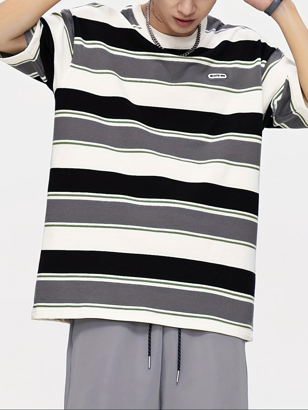 Camiseta de verano con cuello redondo a rayas para hombre