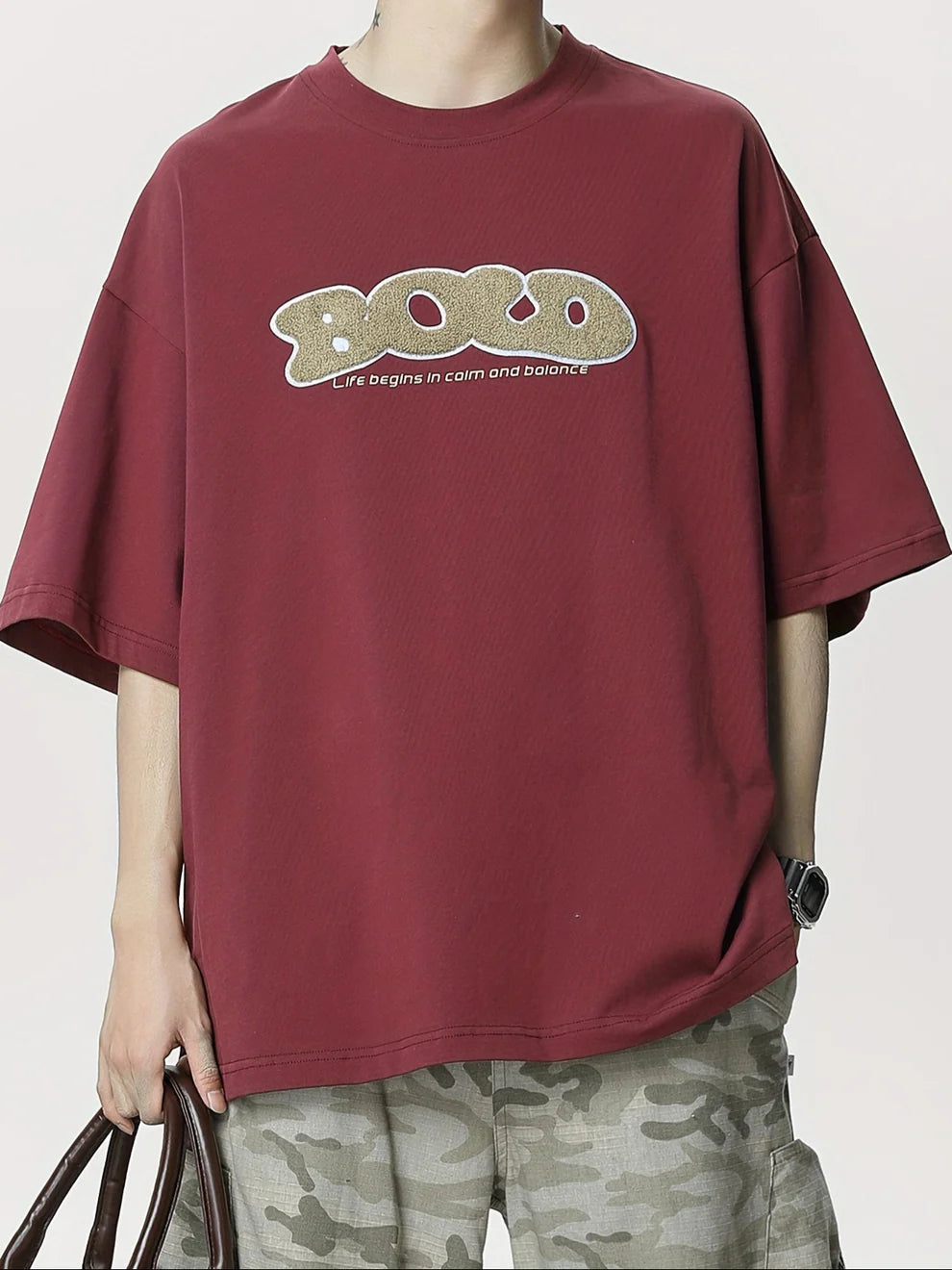 Men’s casual cotton T-shirt with embroidered pattern
