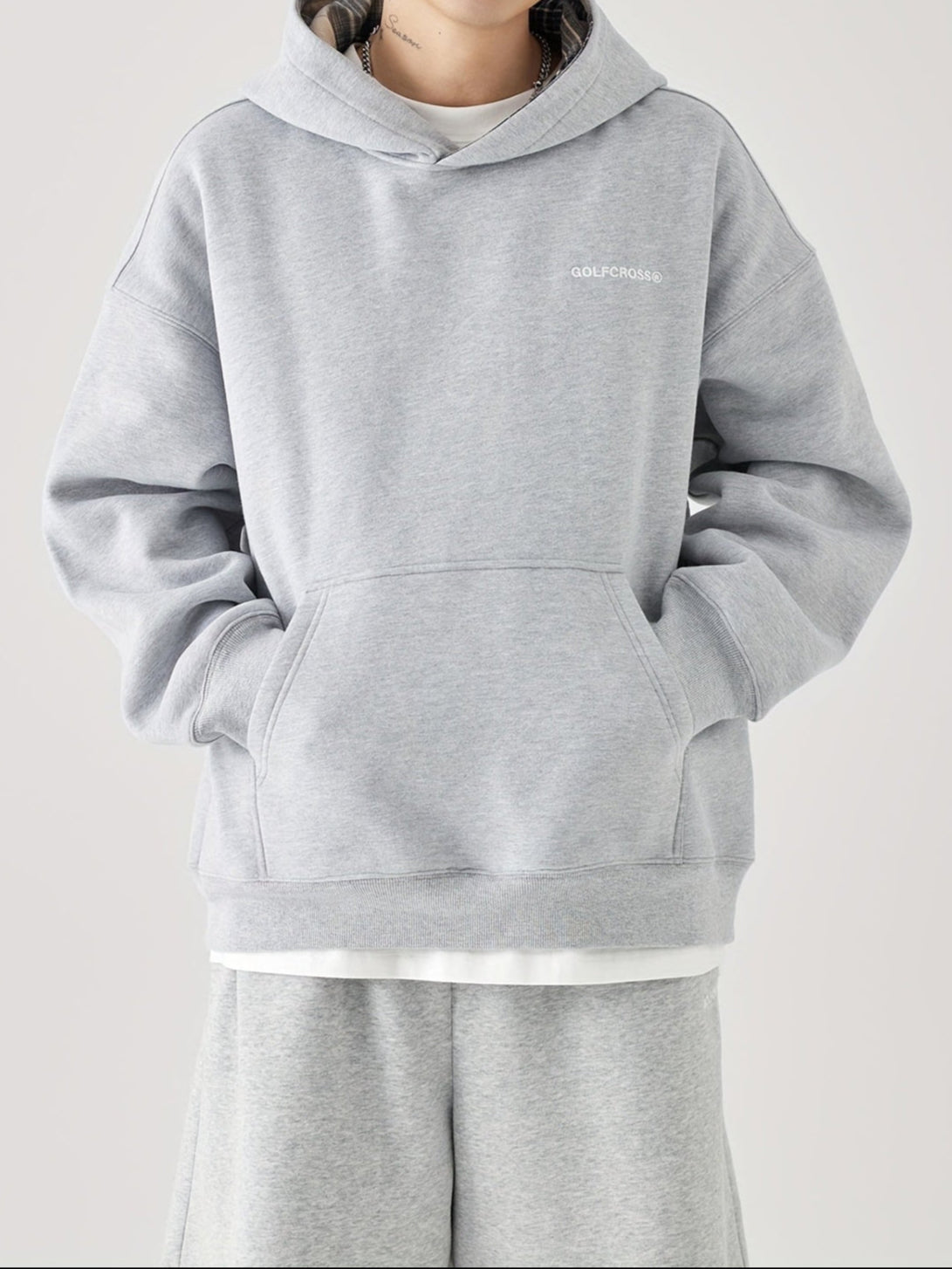 Men’s loose fit hoodie with plaid collar