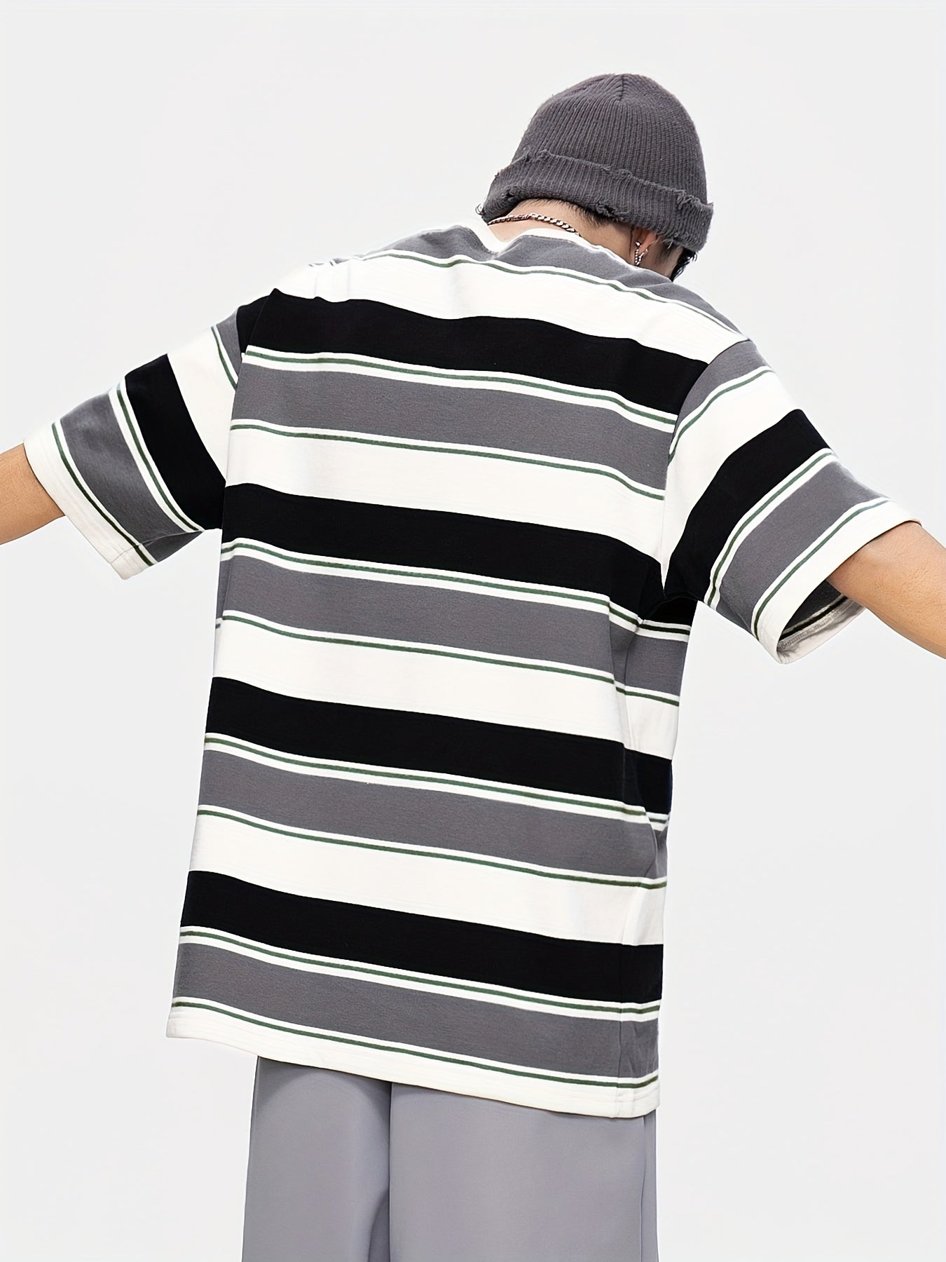 Camiseta de verano con cuello redondo a rayas para hombre