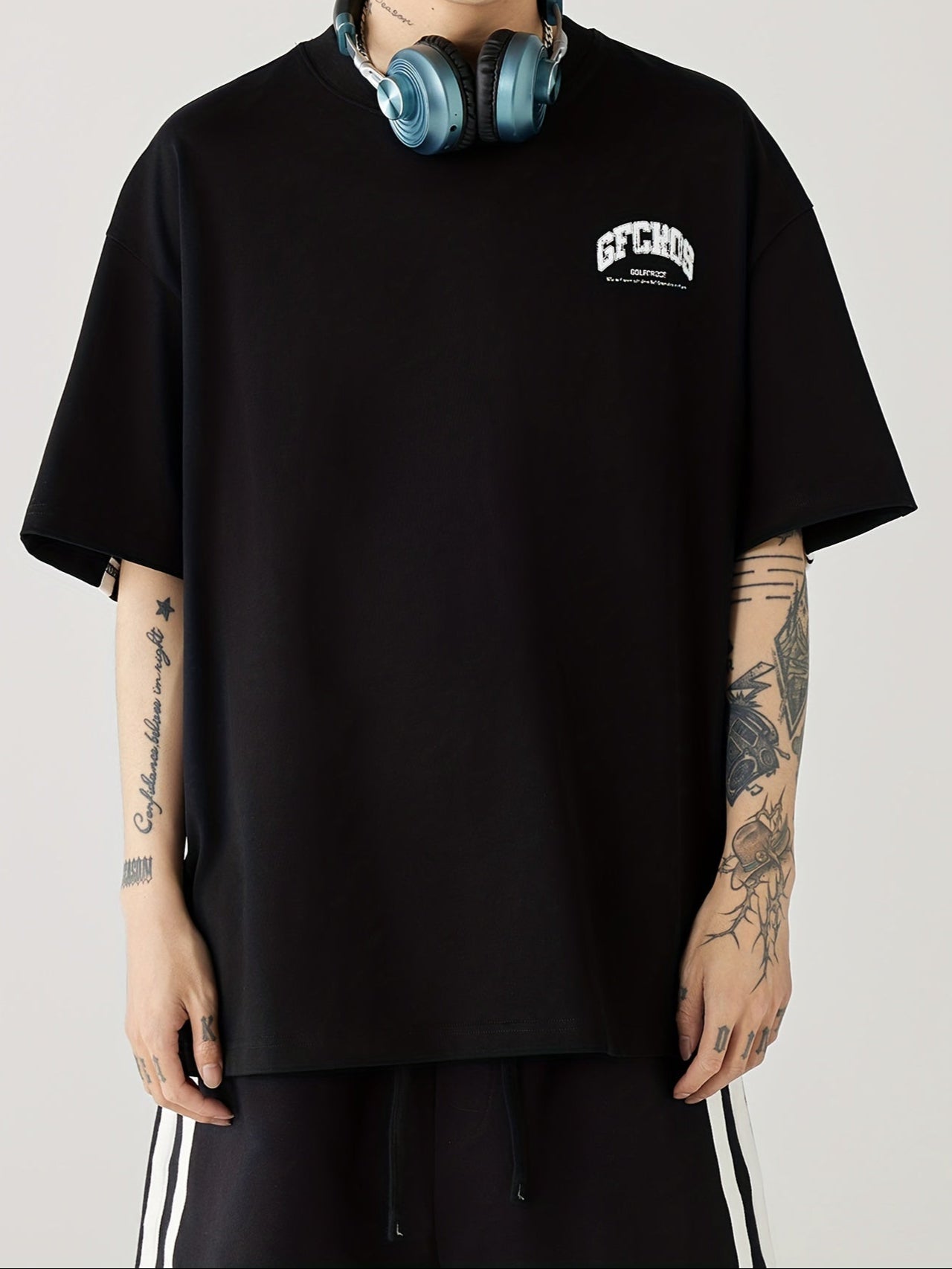 Camiseta de algodón casual para hombre con espalda a rayas y letras estampadas