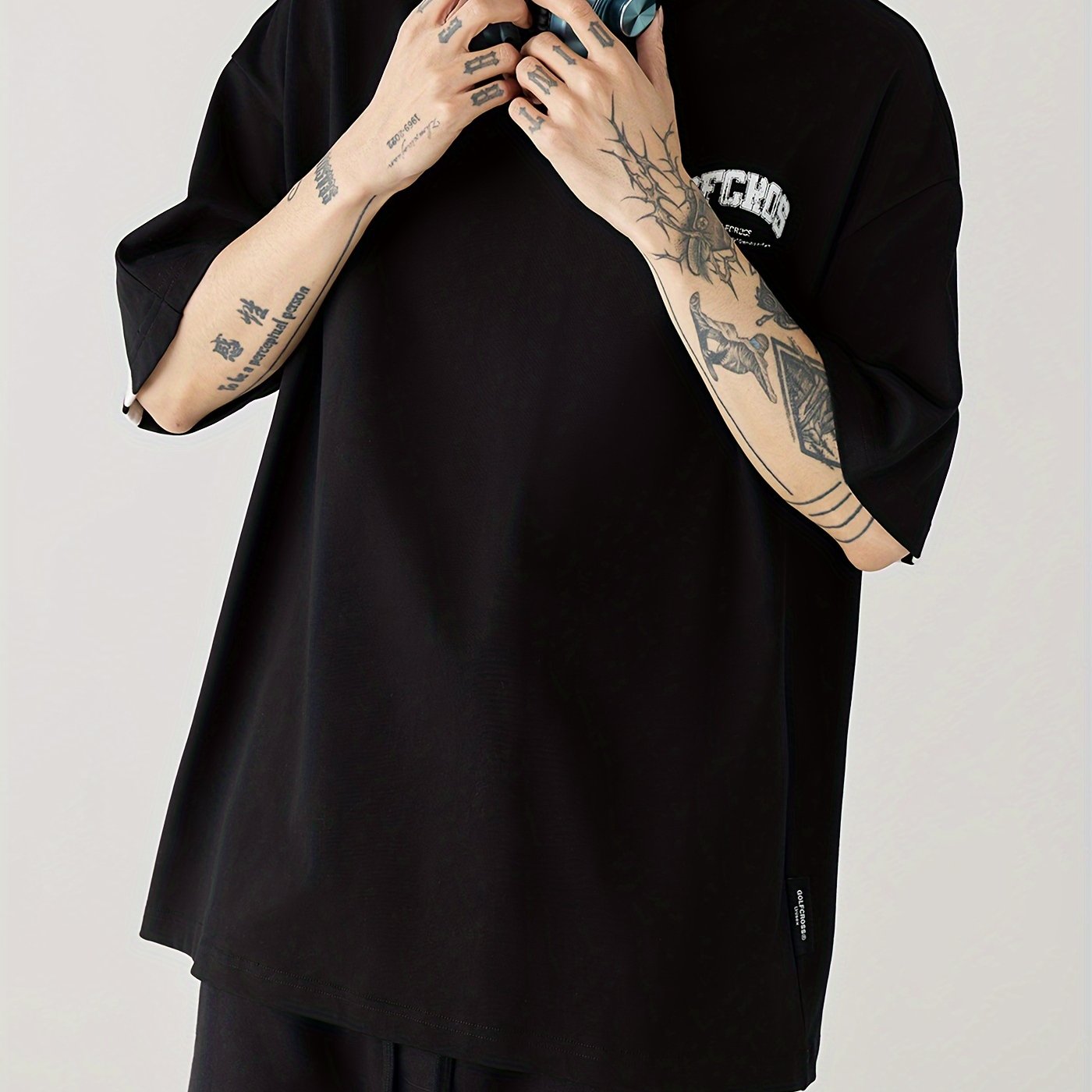 Camiseta de algodón casual para hombre con espalda a rayas y letras estampadas