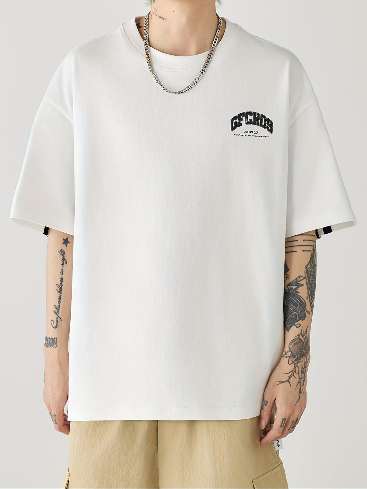 Camiseta de algodón casual para hombre con espalda a rayas y letras estampadas